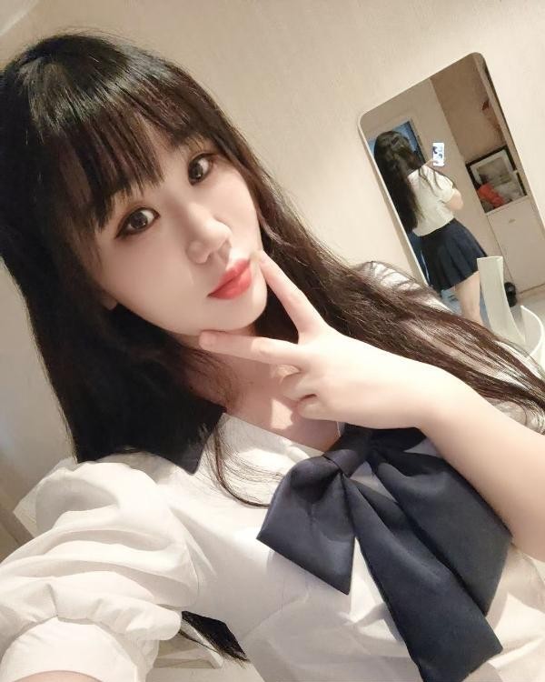 气质风韵辣妹子