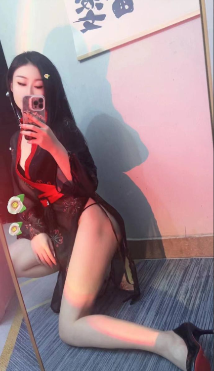 美乳秘书性感小米粒