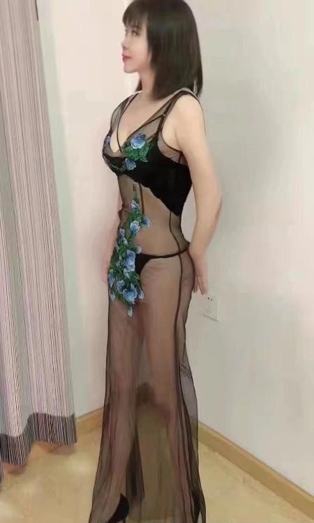 美胸少妇