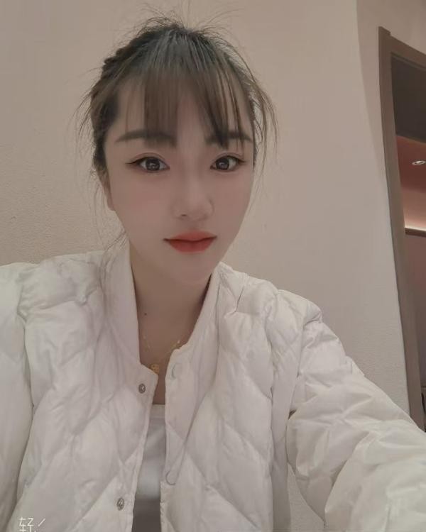 瑶海苗条红儿