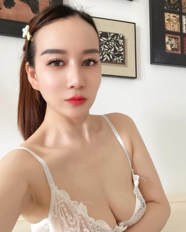 沌口气质少妇丹丹