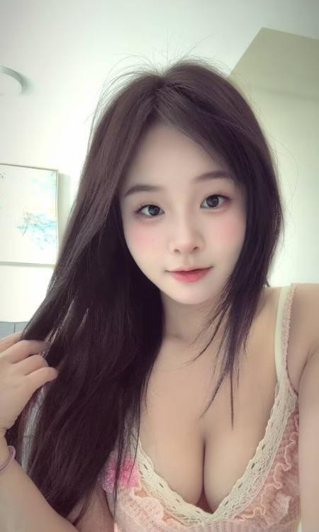 舌吻甜美晶晶