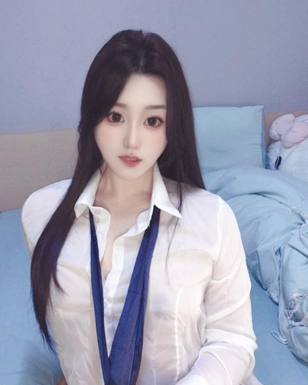 西湖性感小月