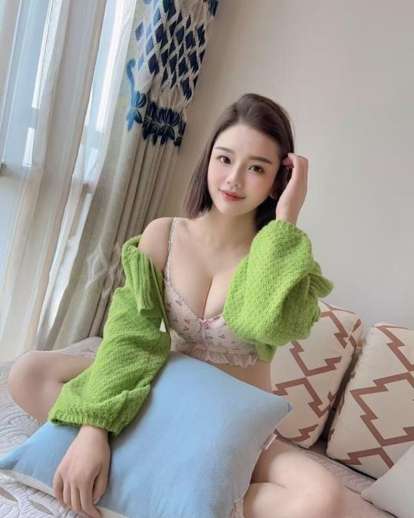 短发良家少妇刚下海