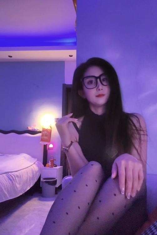 黑丝秋秋老师