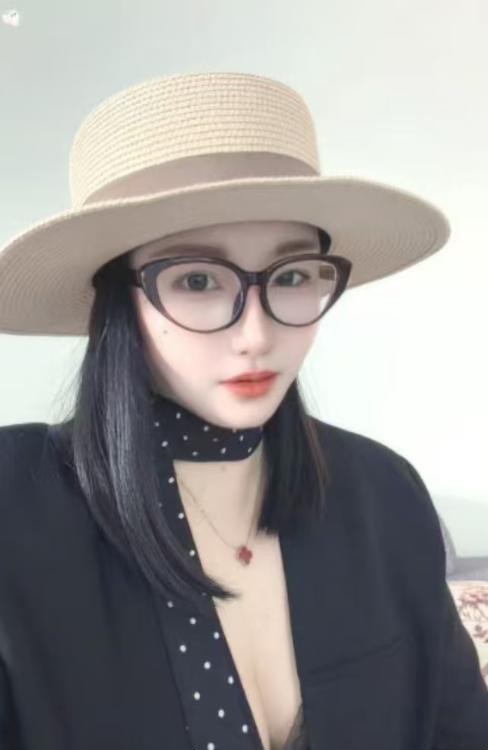 合肥眼镜姐