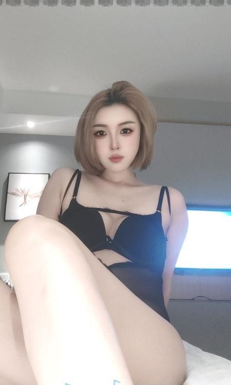 短发骚姐姐