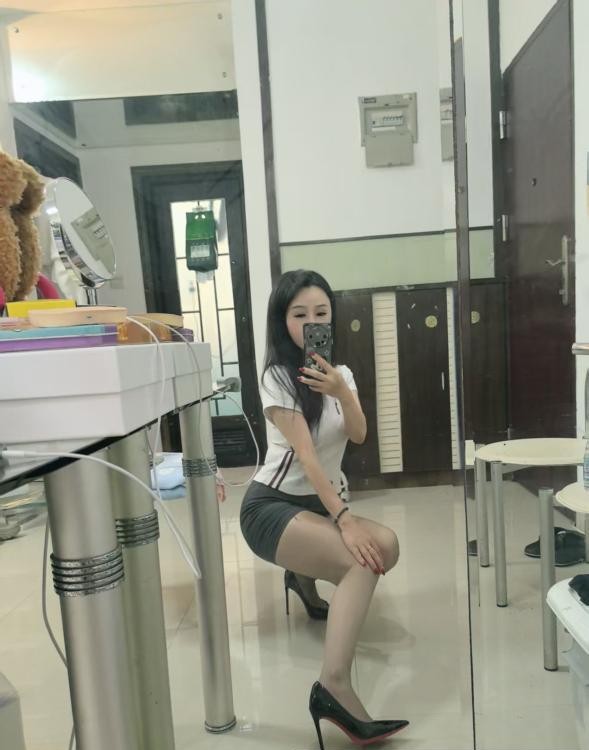高颜值性感小雅
