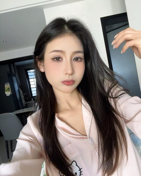 福州巨乳小骚货妲己