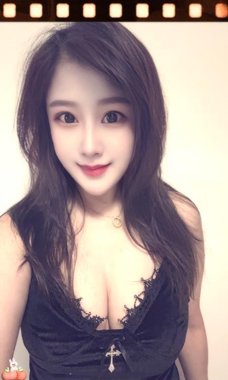 七宝大胸骚少妇