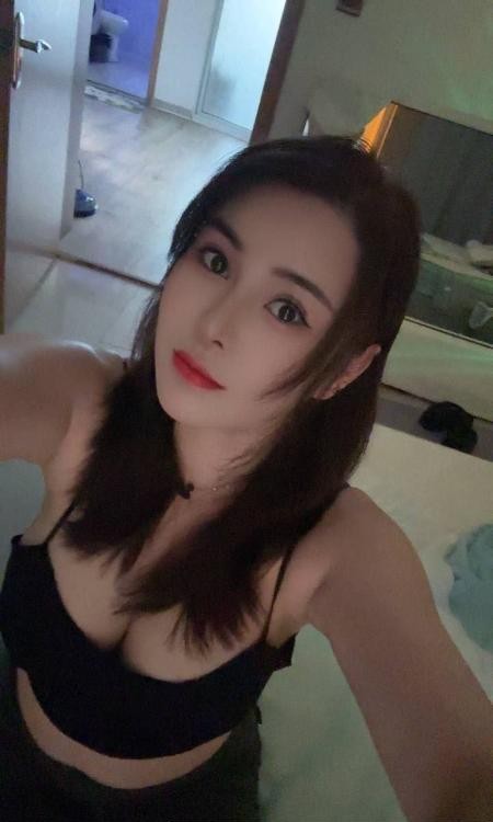 二刷园区肉感少妇