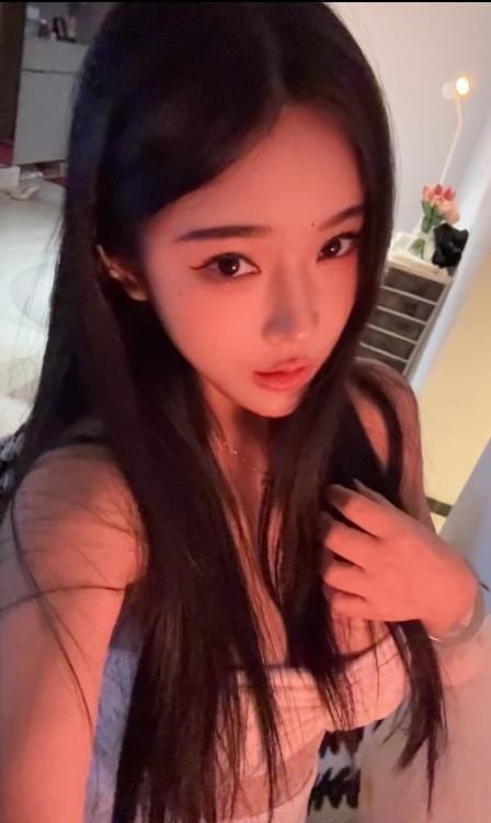 东站巨乳颜值小乔