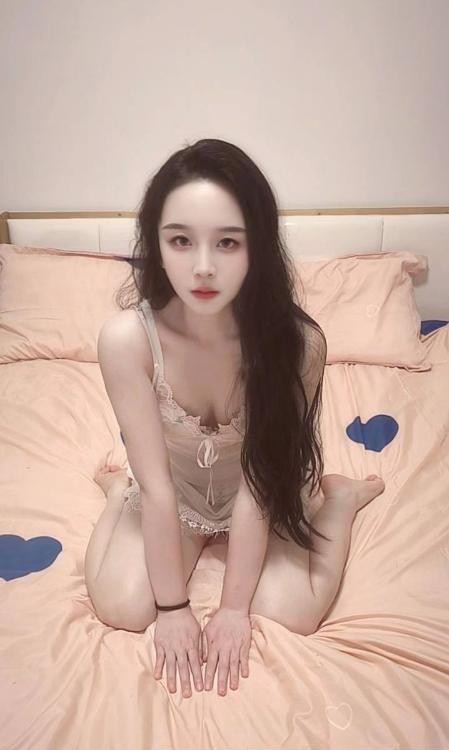 粉嫩紧小迷妹