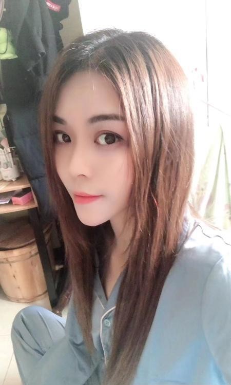 翘臀大胸御姐