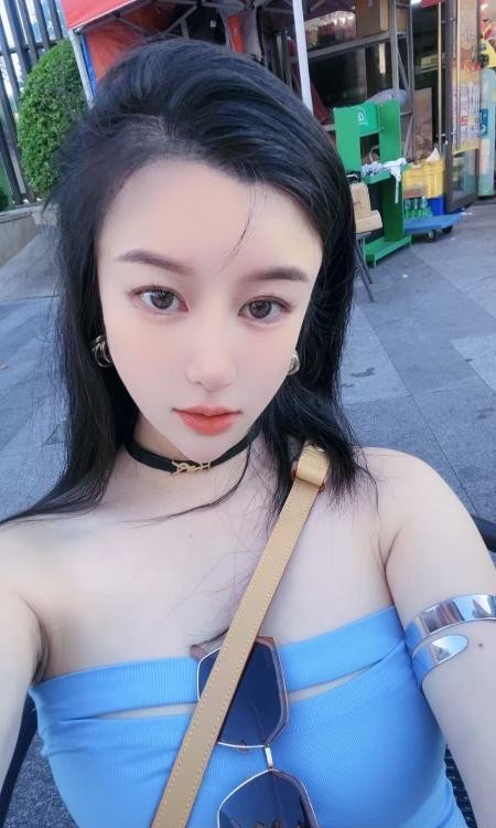罗湖媚眼美臀御姐