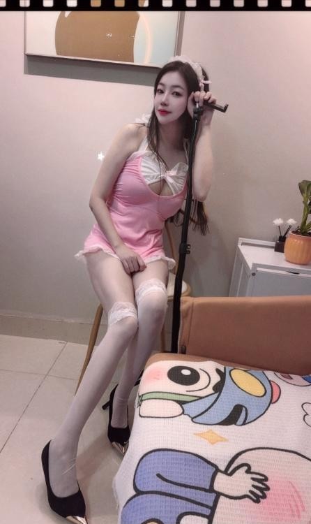 蜀山妖娆嫩妹
