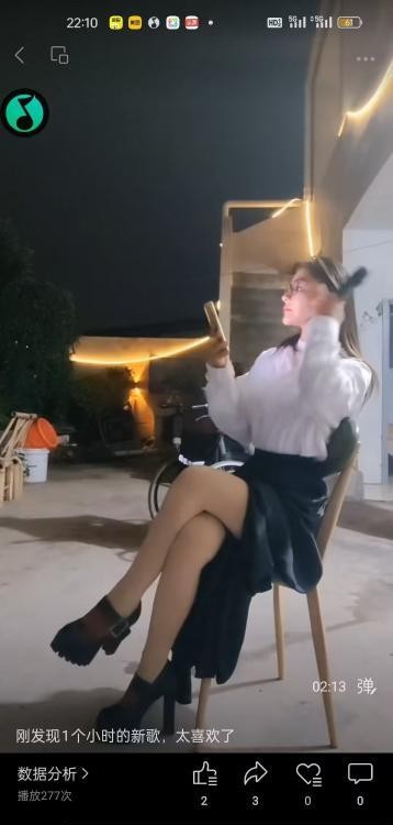 性感美腿可双妃姐妹俩