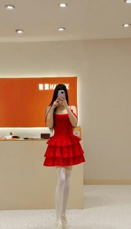 光谷步行街芳芳