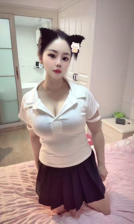 巨乳大波佳佳