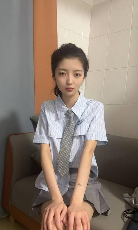 刚下海小姐姐