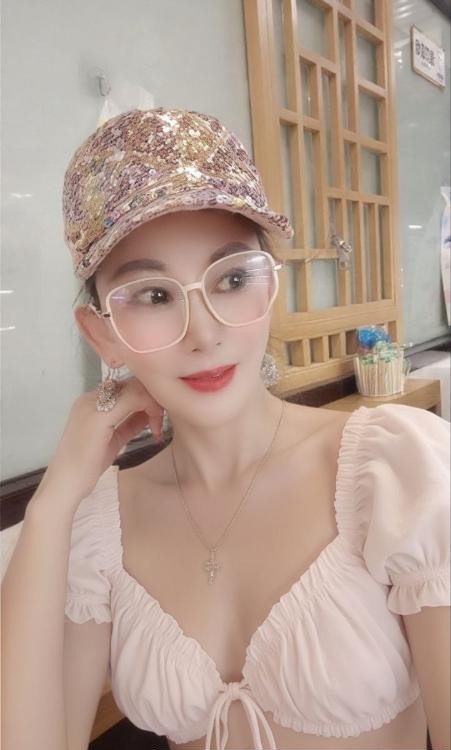 罗湖3张熟女岚姐