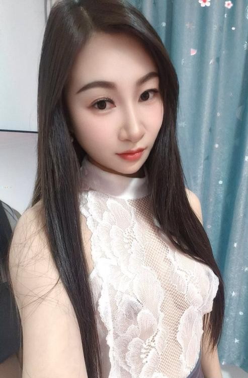 性感丰乳美少妇