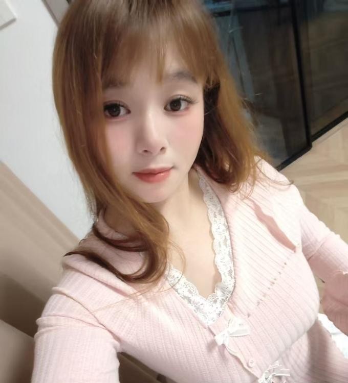 上城东站巨乳青妹