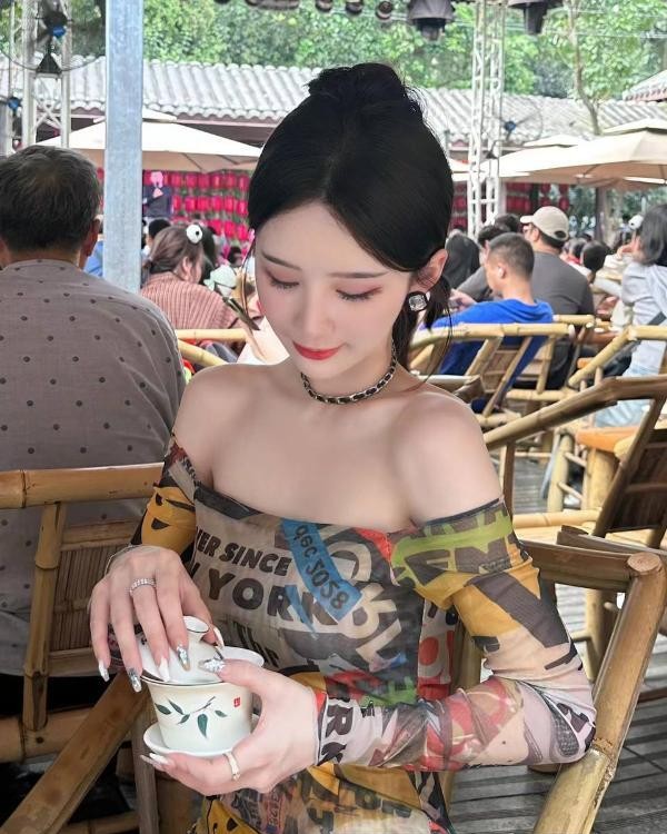 漫画身材颜值大长腿