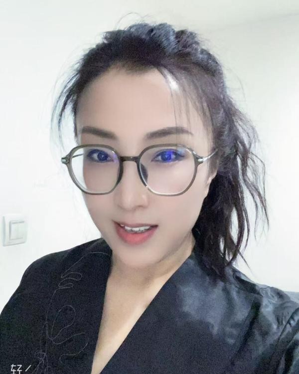 青山湖黑丝大波妹