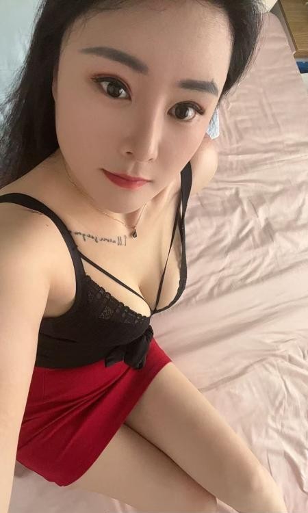 长腿水嫩骚货御姐