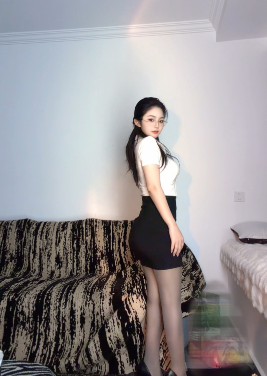 胸大可爱的甜妹妹