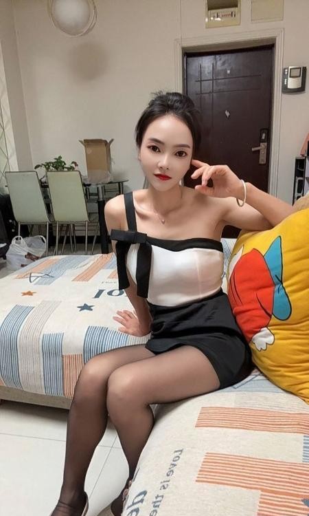 苗条款朵朵