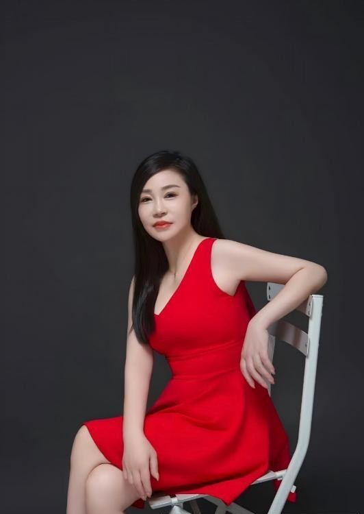 风韵制服熟女