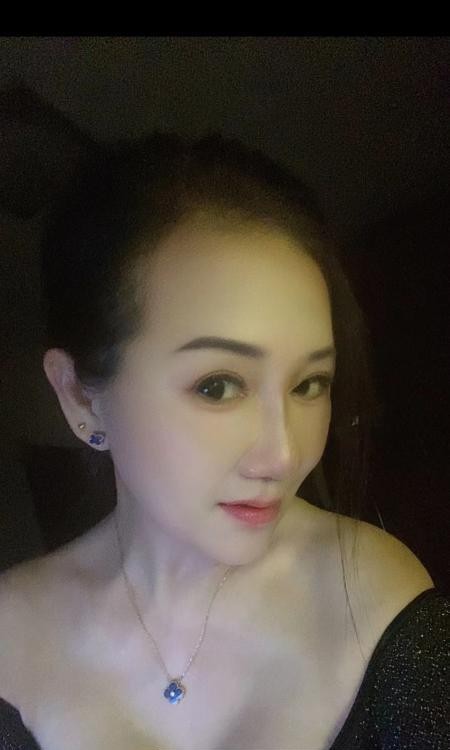 贴心的熟女姐姐