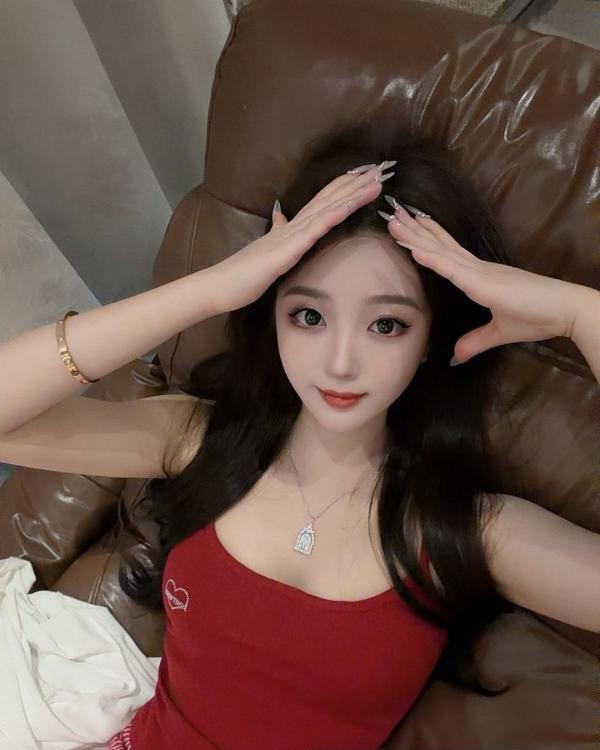 肤白貌美颜值苏苏