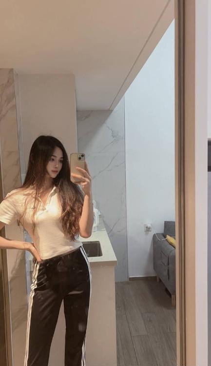 女上榨汁模特梦舒