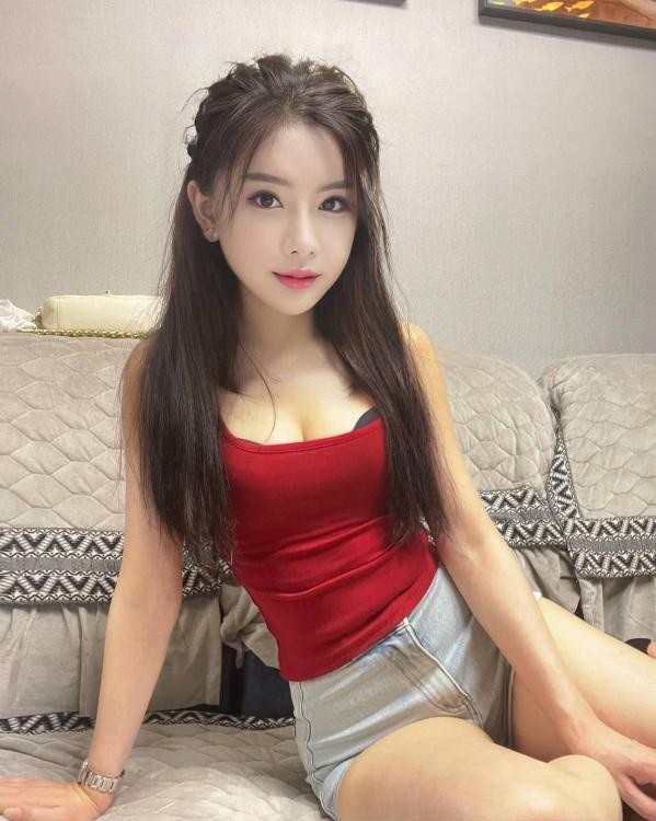 大奶妹青青