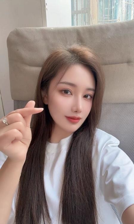 性感御姐Selina