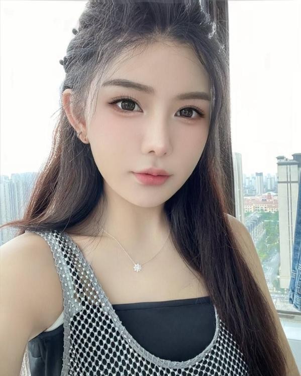 大奶妹青青