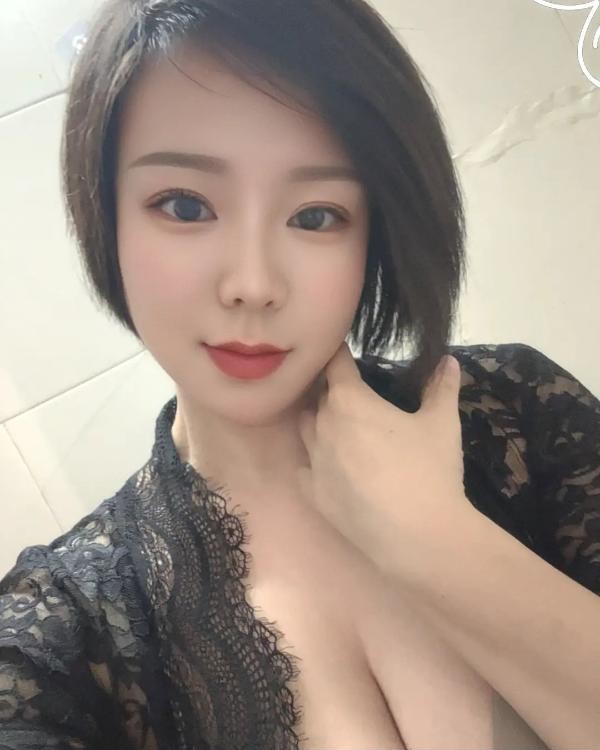 大屁屁少妇果果