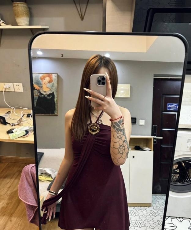 170花臂少女