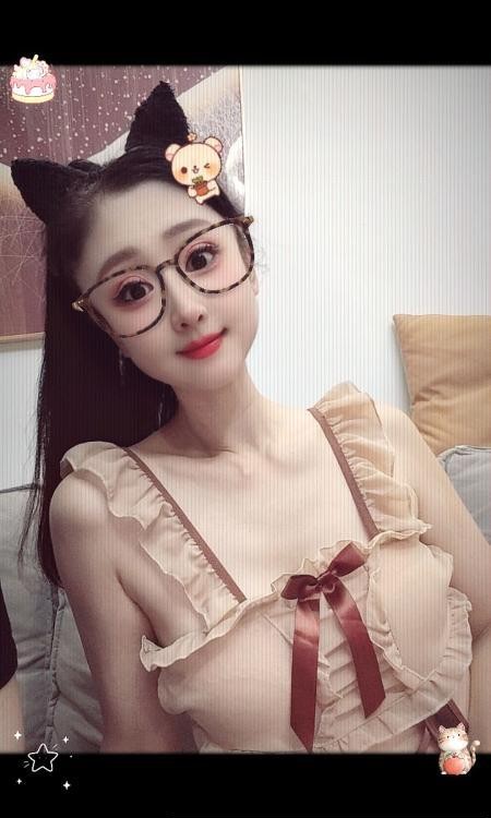 跳舞的美美