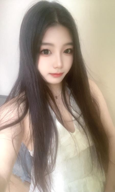 黄埔翘臀妹子