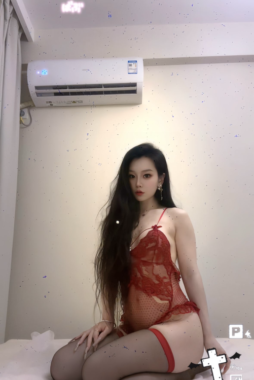 狂野大胸娜丽丝